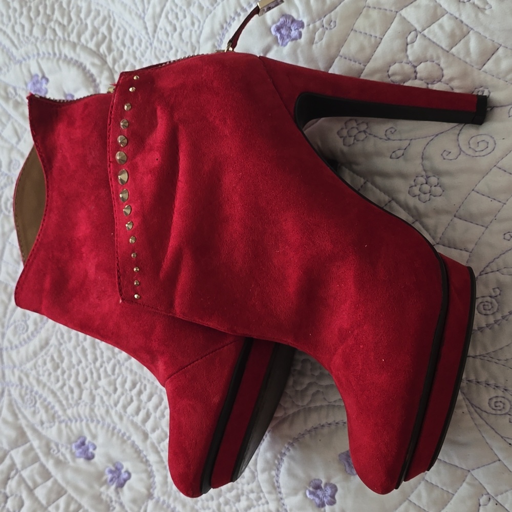 Chic Red Suede Heeled Ankle Boots